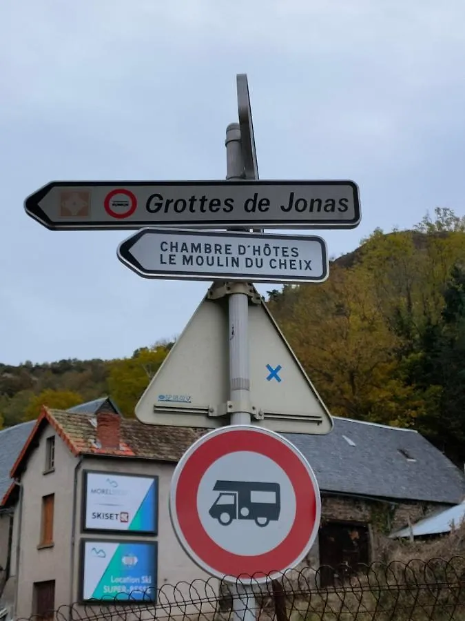 Le Moulin Du Cheix Bed & Breakfast Saint-Diery France