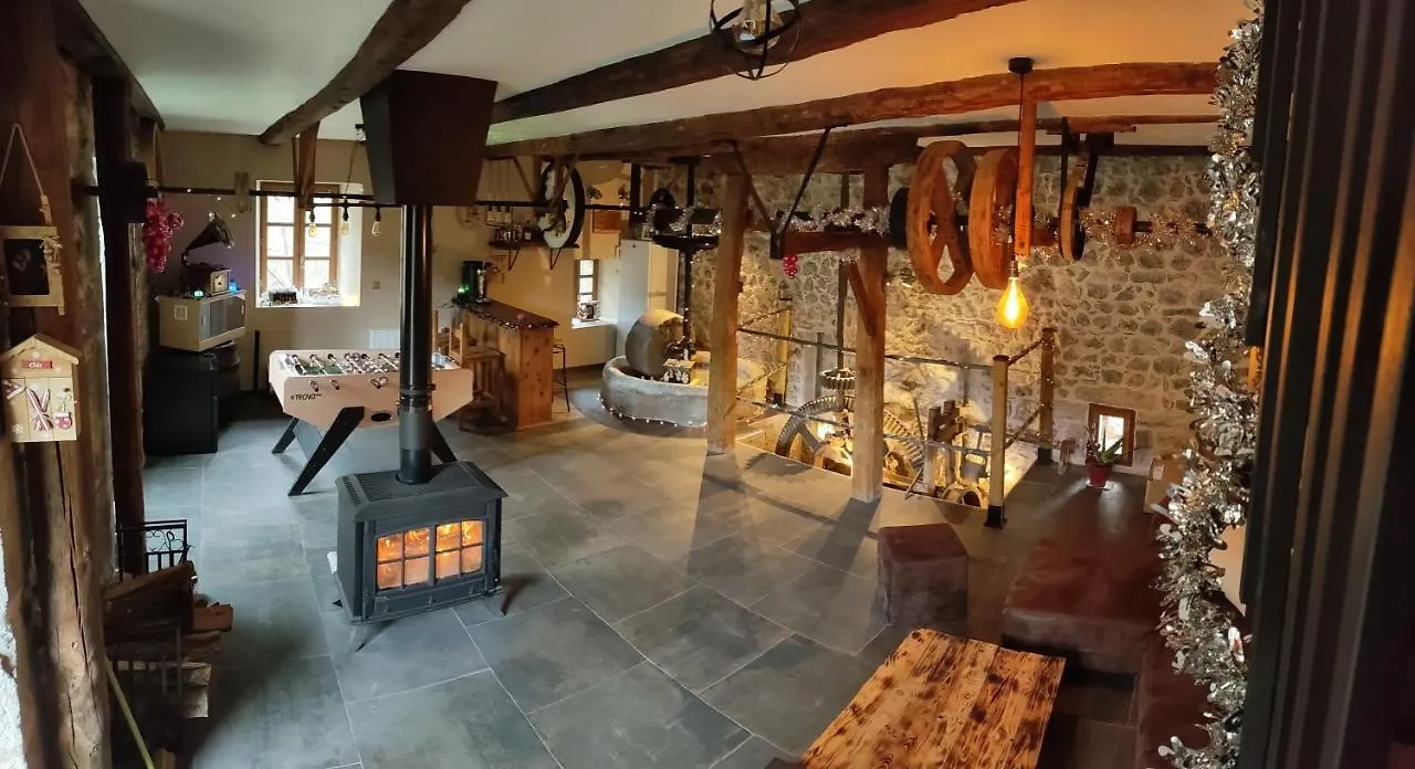 Le Moulin Du Cheix Bed & Breakfast Saint-Diery